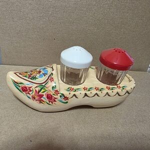 Vtg Holland Shoe With Salt Pepper Shaker Set #223